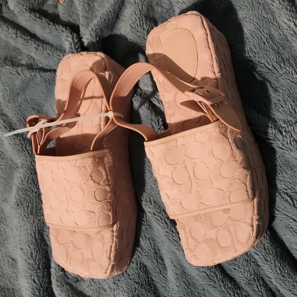 COACH PINK SANDALS nwot